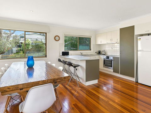 Sunrise At Smiths Beach - Dalby Accommodation 2