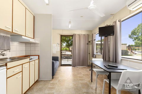 Sunset Top Tourist Park - Dalby Accommodation 2