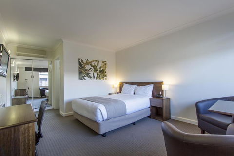 Sunshine Motor Inn - Dalby Accommodation 3