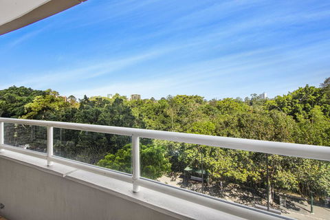 Super Convenient Apartment With Garden Views - Dalby Accommodation 0