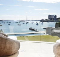 Superb 3 bedroom 2 bathroom first level waterfront - Dalby Accommodation