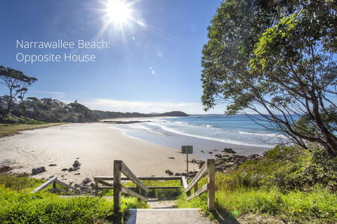 Surfers Ave 17 Narrawallee - Dalby Accommodation 2