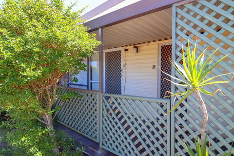 Surfs Up - Dalby Accommodation 1
