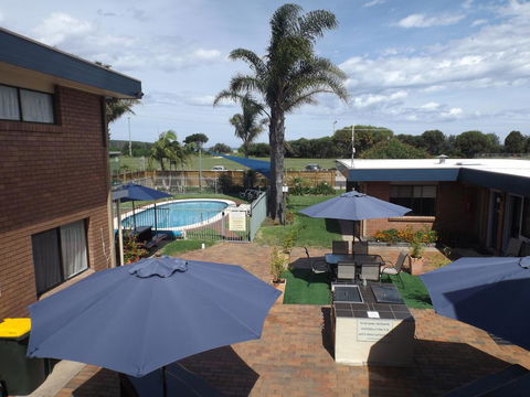 Surfside Merimbula Holiday Apartments - Dalby Accommodation 0
