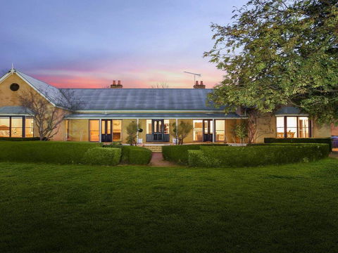 Sutton Downs - Renovated Country Home On 100 Acres - Dalby Accommodation 0