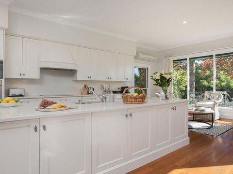 Sutton Downs - Renovated Country Home On 100 Acres - Dalby Accommodation 2