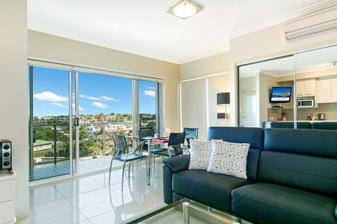 Suttons Beach Apartments - Dalby Accommodation 2