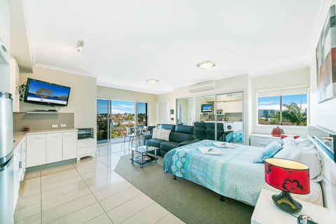 Suttons Beach Apartments - Dalby Accommodation 1