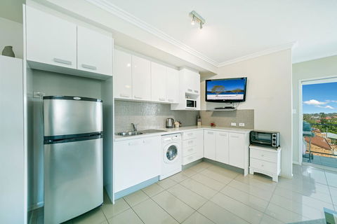 Suttons Beach Apartments - Dalby Accommodation 3