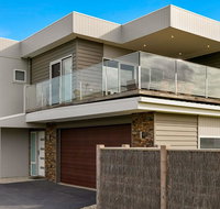 Swan Bay Views - Dalby Accommodation