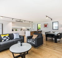 Sydney Townhouse with Parking and Deck - Dalby Accommodation