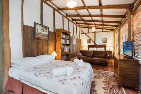 Taradale House Estate - Dalby Accommodation 1