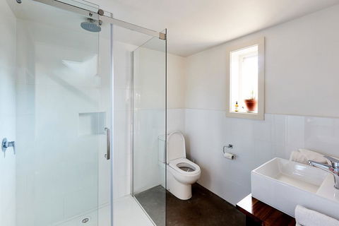 Tarndwarncoort - Farmer's Cottage - Dalby Accommodation 2