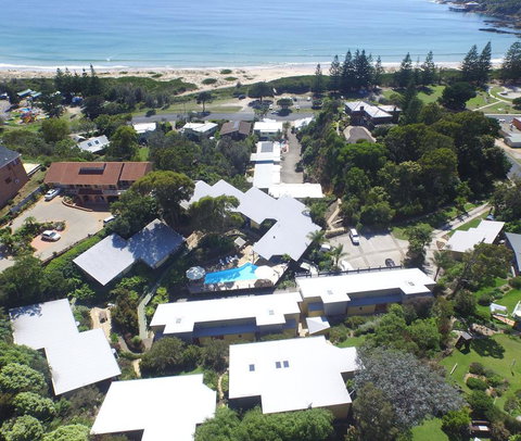 Tathra Beach House Holiday Apartments - Dalby Accommodation 0