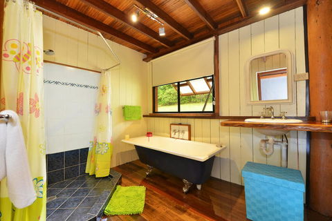Tea Tree Cottage - Dalby Accommodation 3