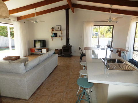 TERRIFIC ON TAMARA CRESCENT - Dalby Accommodation 2