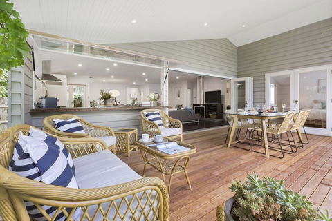 THALASSA HOUSE COASTAL RETREAT DROMANA - Dalby Accommodation 1