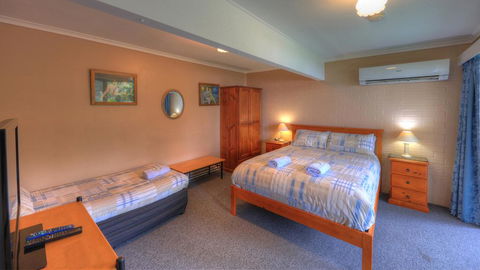The 2C's Bed & Breakfast - Dalby Accommodation 0