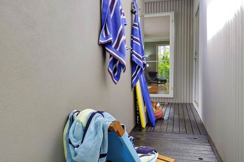 THE BEACH HOUSE - Dalby Accommodation 2