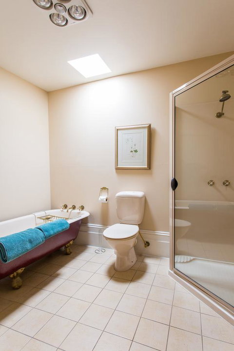 Grand Old Duke - Dalby Accommodation 24