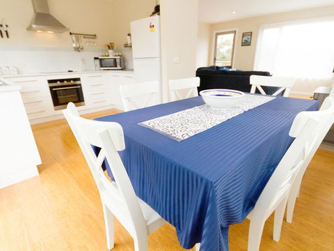 Catherine Lodge Farm Gate Cottages - Dalby Accommodation 18