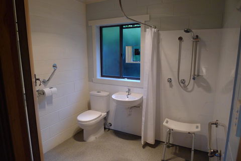 Willaway Motel Apartments - Dalby Accommodation 7