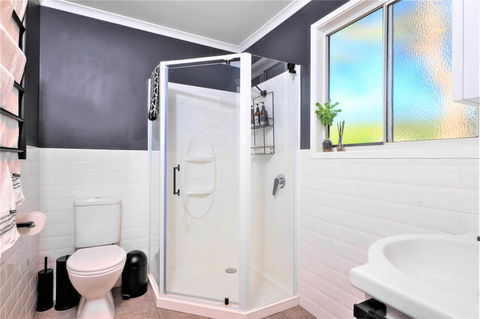 Three Beaches - Dalby Accommodation 6