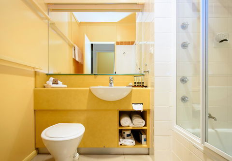 Strahan Village - Dalby Accommodation 31