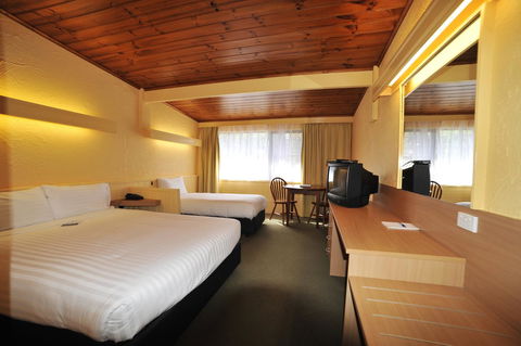 Strahan Village - Dalby Accommodation 13