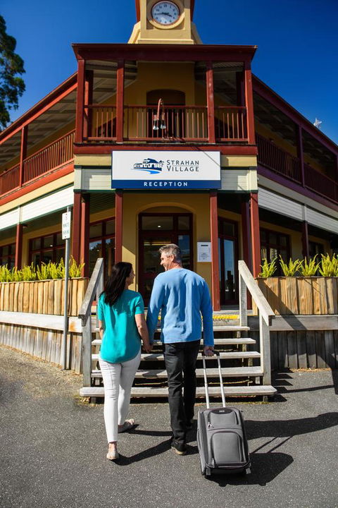 Strahan Village - Dalby Accommodation 2