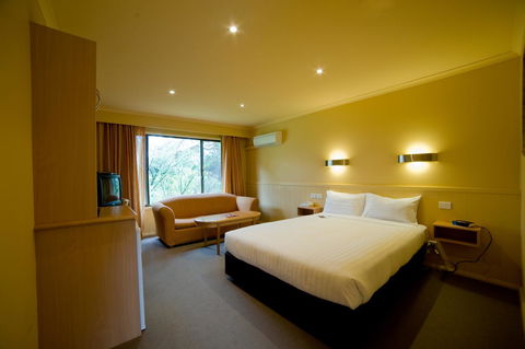 Strahan Village - Dalby Accommodation 40