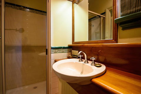 Strahan Village - Dalby Accommodation 28
