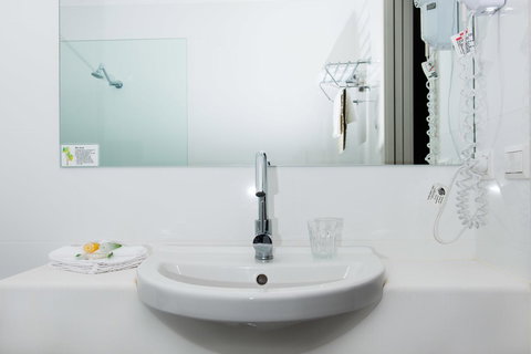 Beachfront Bicheno - Dalby Accommodation 24