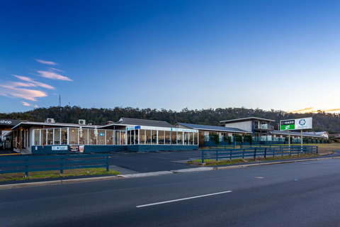 Beachfront Bicheno - Dalby Accommodation 42