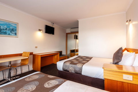 Beachfront Bicheno - Dalby Accommodation 13