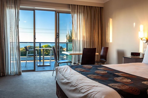 Beachfront Bicheno - Dalby Accommodation 6