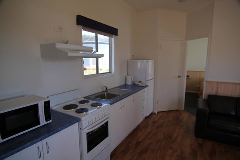 Bicheno East Coast Holiday Park - Dalby Accommodation 1