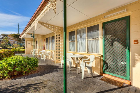 Wintersun Gardens Motel - Dalby Accommodation 36