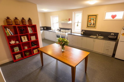 Montacute Boutique Bunkhouse - Dalby Accommodation 7