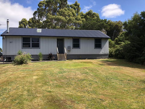 Harvey House - Dalby Accommodation 2