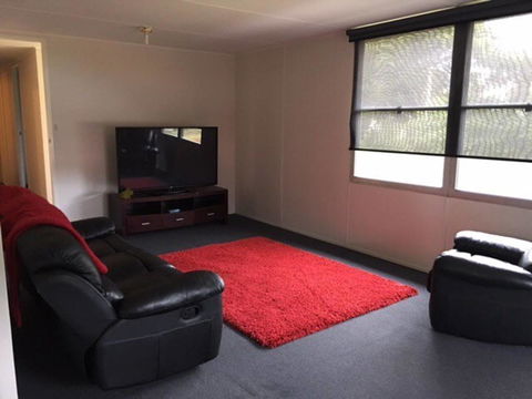 Harvey House - Dalby Accommodation 17