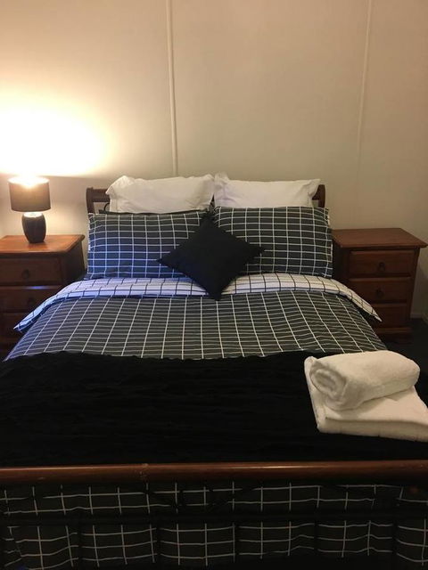 Harvey House - Dalby Accommodation 7