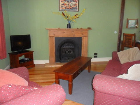 Tramway Cottage - Dalby Accommodation 5