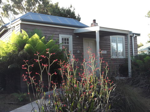 Tramway Cottage - Dalby Accommodation 0