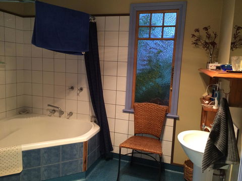 Tramway Cottage - Dalby Accommodation 3