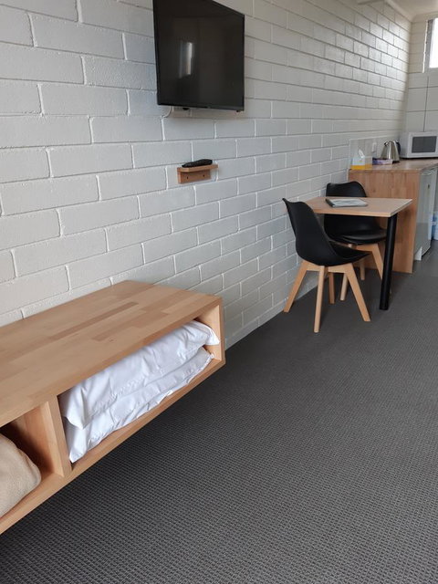 Anchor Wheel Motel - Dalby Accommodation 9