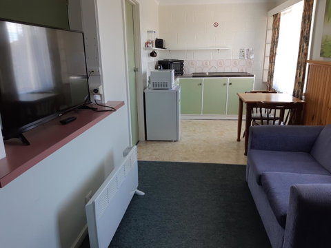 Anchor Wheel Motel - Dalby Accommodation 14