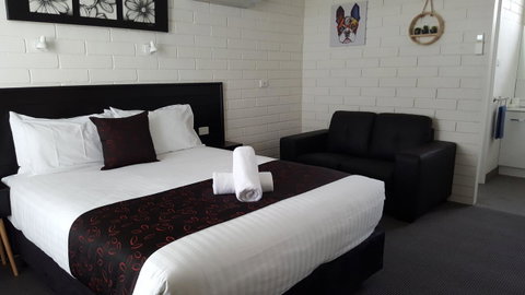 Anchor Wheel Motel - Dalby Accommodation 16