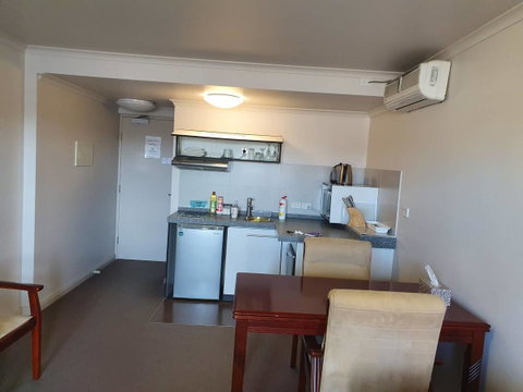 Battery Point Apartment With Car Park - Dalby Accommodation 13