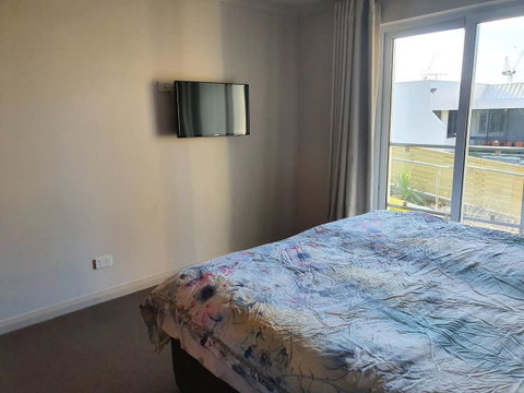 Battery Point Apartment With Car Park - Dalby Accommodation 23
